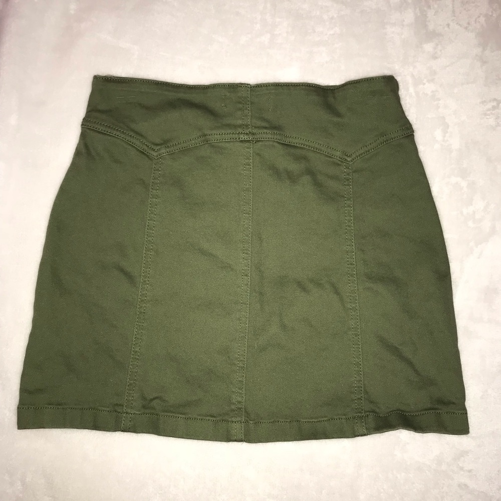 Mini skirt - Picture 2 of 2